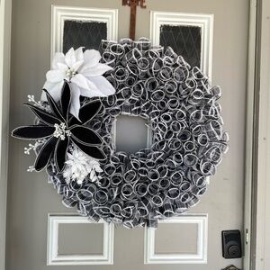HAND CRAFTED BLACK AND WHITE MESH 18” CHRISTMAS WREATH